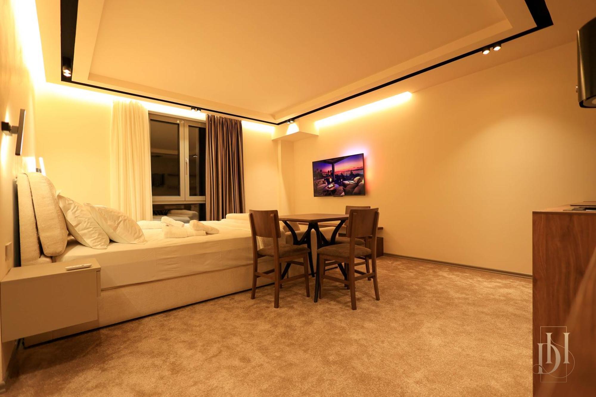 Deha Rooms & Apartments Тирана Экстерьер фото