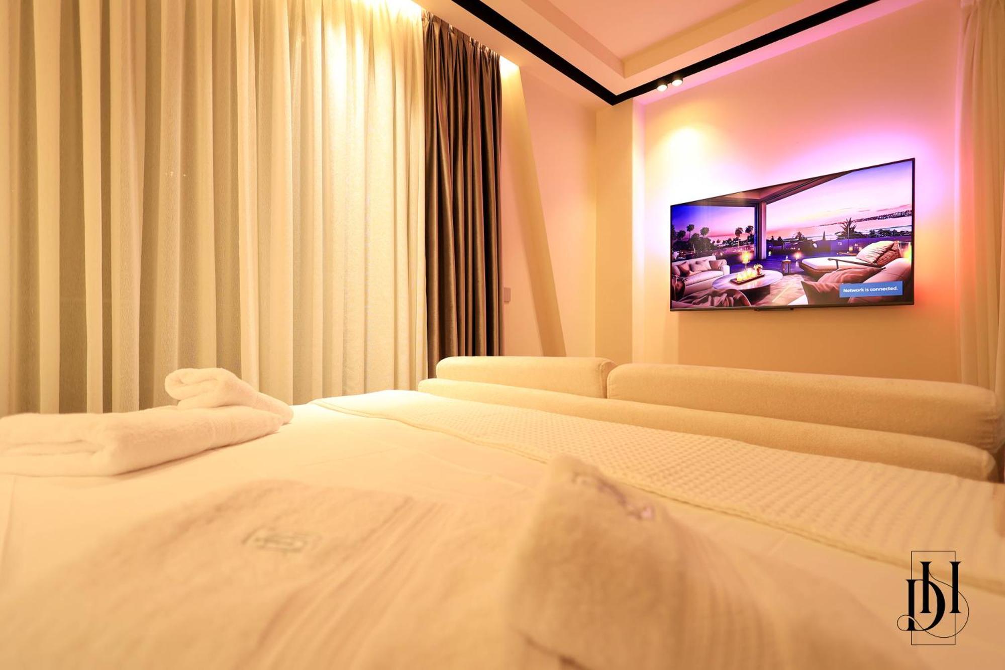 Deha Rooms & Apartments Тирана Экстерьер фото