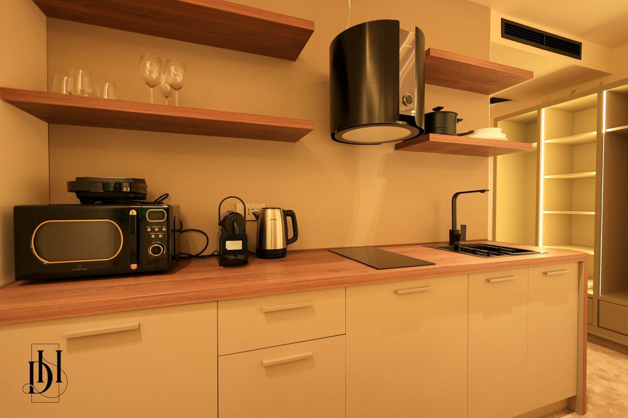 Deha Rooms & Apartments Тирана Экстерьер фото