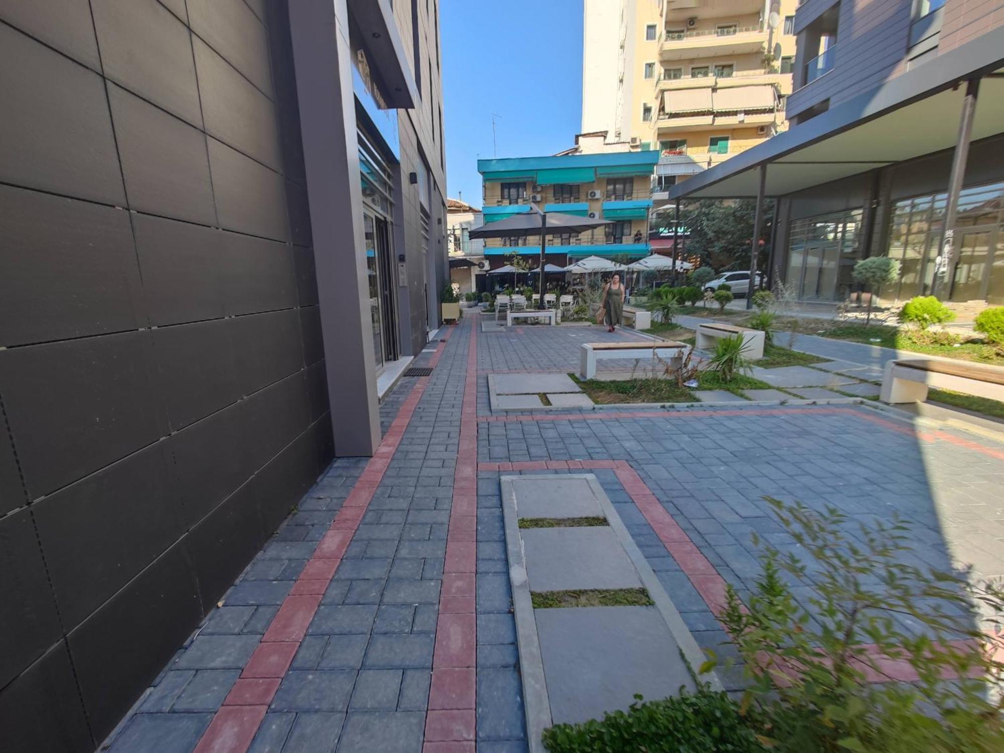 Deha Rooms & Apartments Тирана Экстерьер фото